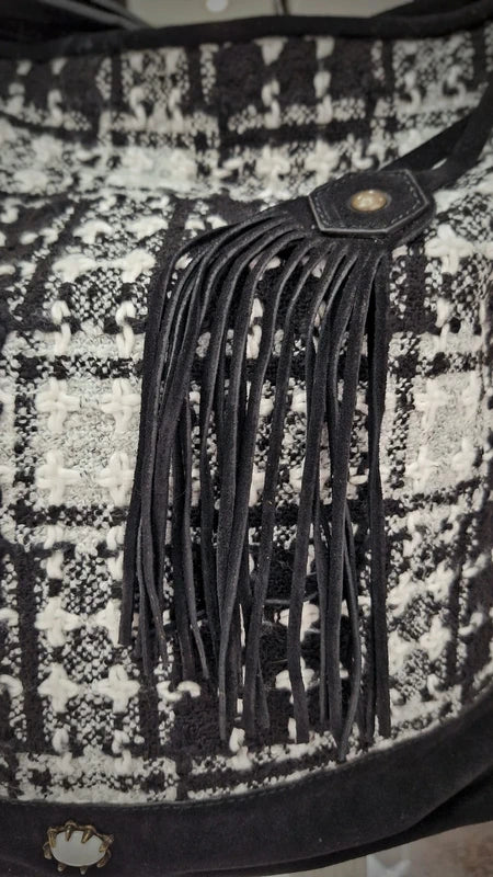 Shopper in pelle L’Incontro tra Pelle Nera e Tweed Vintage della Borgogna