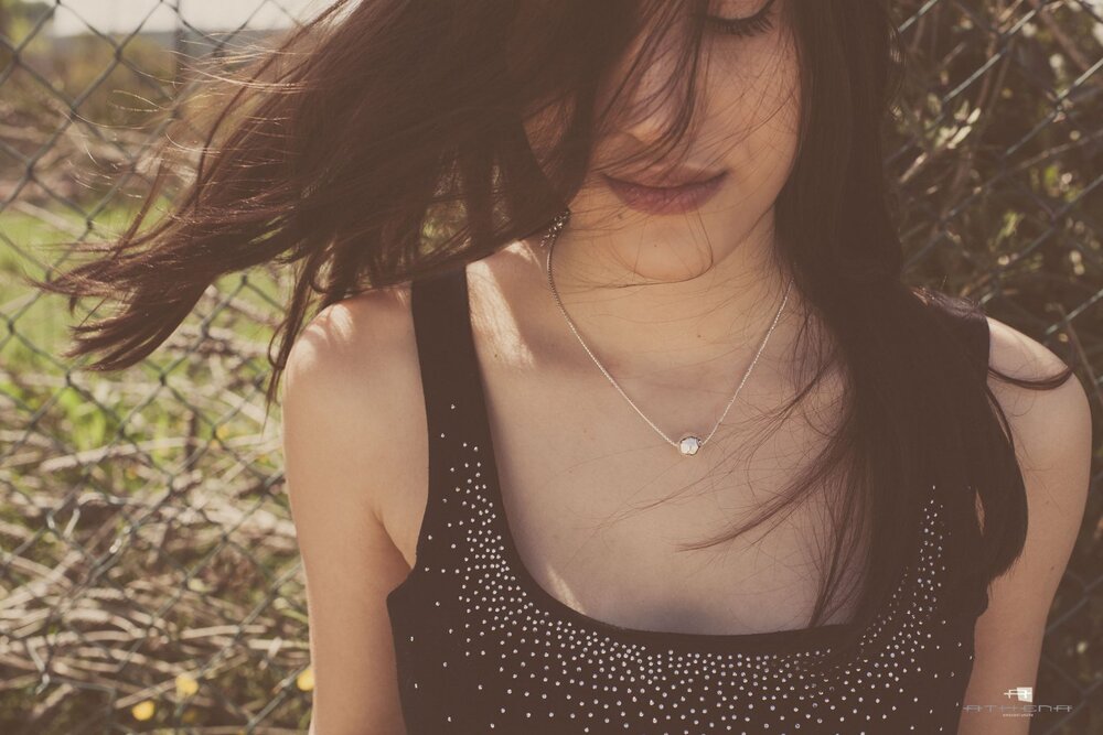 Sfera – collana in argento naturale